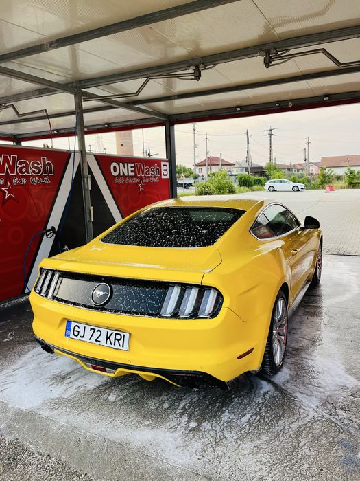 Ford Mustang 2.3 EcoBoost Manual
