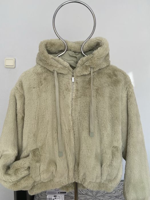 Дамско пухкаво яке тип бомбър