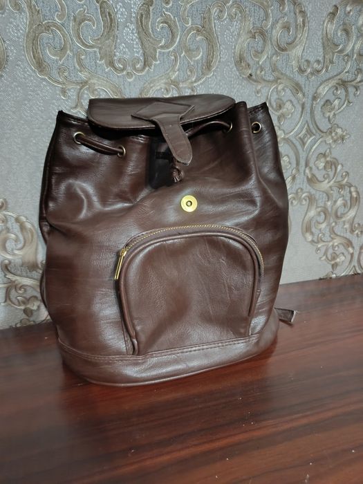 Кожаный рюкзак б/у