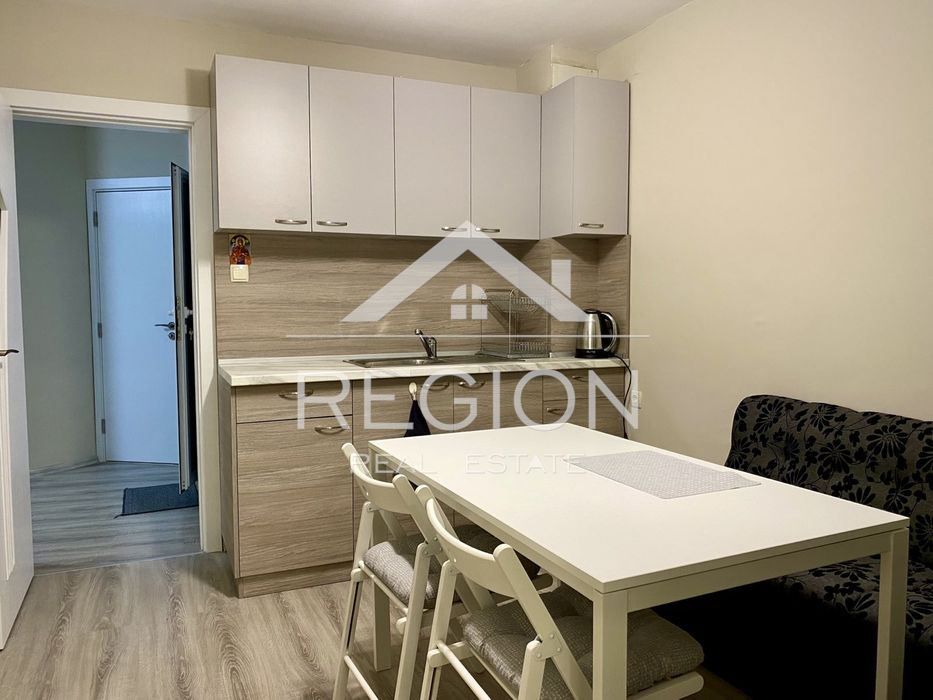 Дава се под наем Двустаен апартамент в Варна, Център - 55 кв.м за 433.5 € - Снимка #1