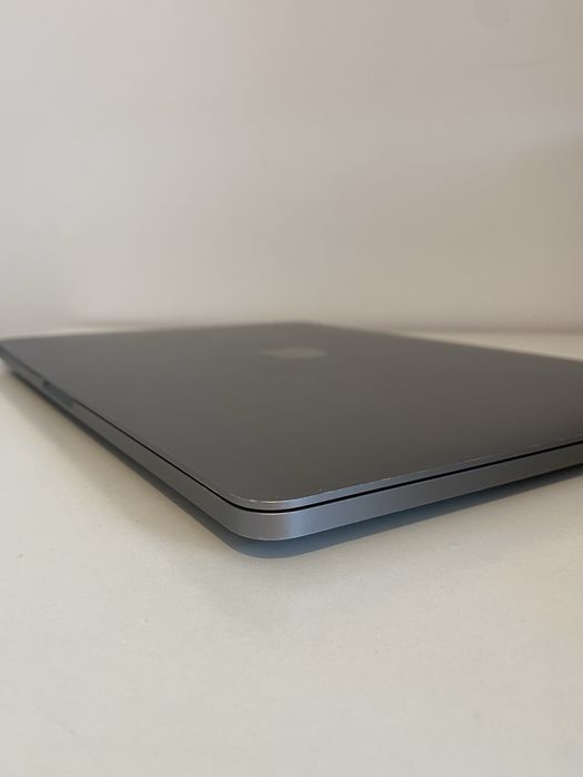MacBook pro M2 2022