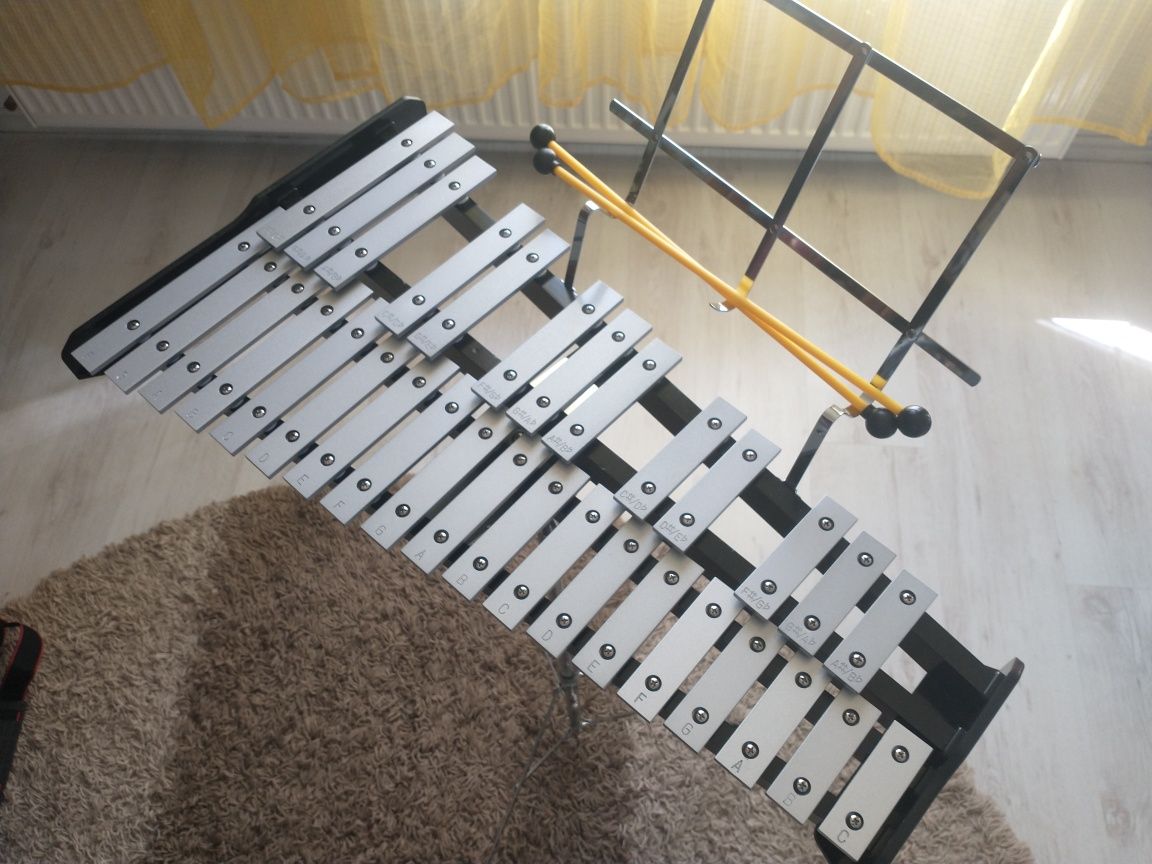 Vând glockenspiel/xilofon