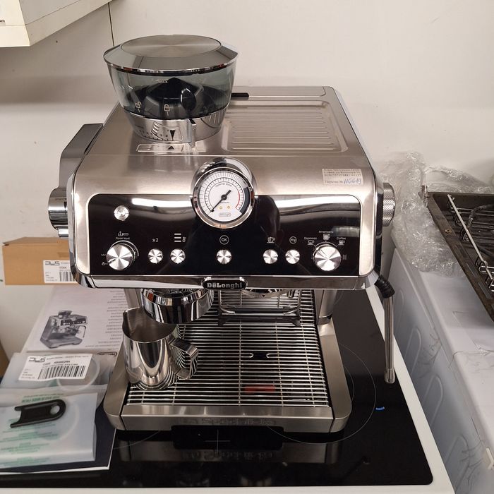 Еспресо Кафе машина Delonghi Prestigio LA Specialista