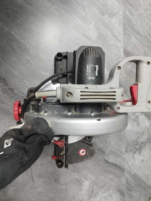 Торцевая пила Зубр (770093 г. Кокшетау, ул. Абая 128, 21)