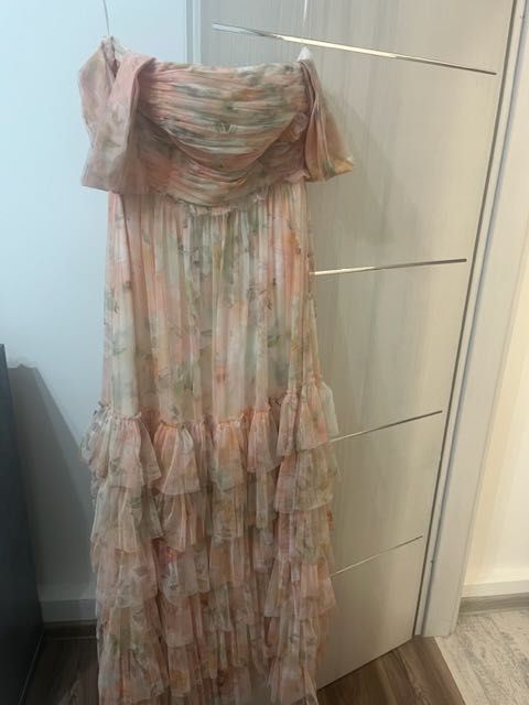 Vand rochie ocazie