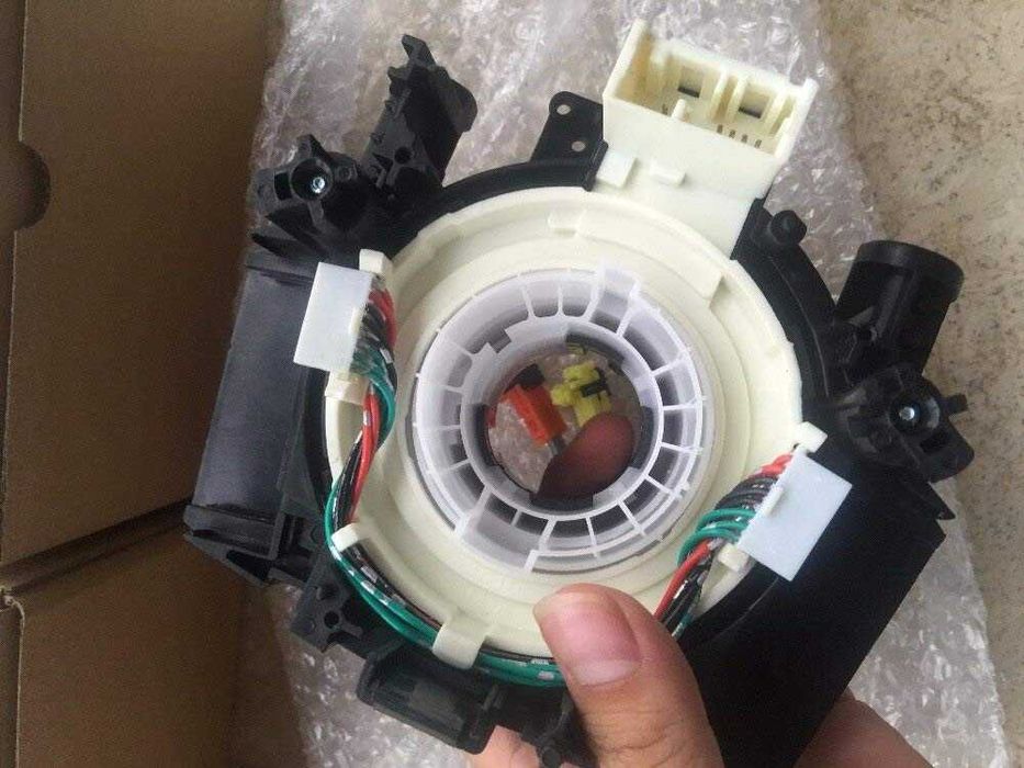 Кольцо подушки безопасности 25567--EB301 Nissan Tiida