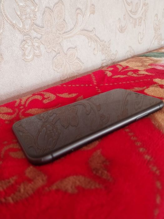 Vand iphone 11 urgent 128 gb inpecabil