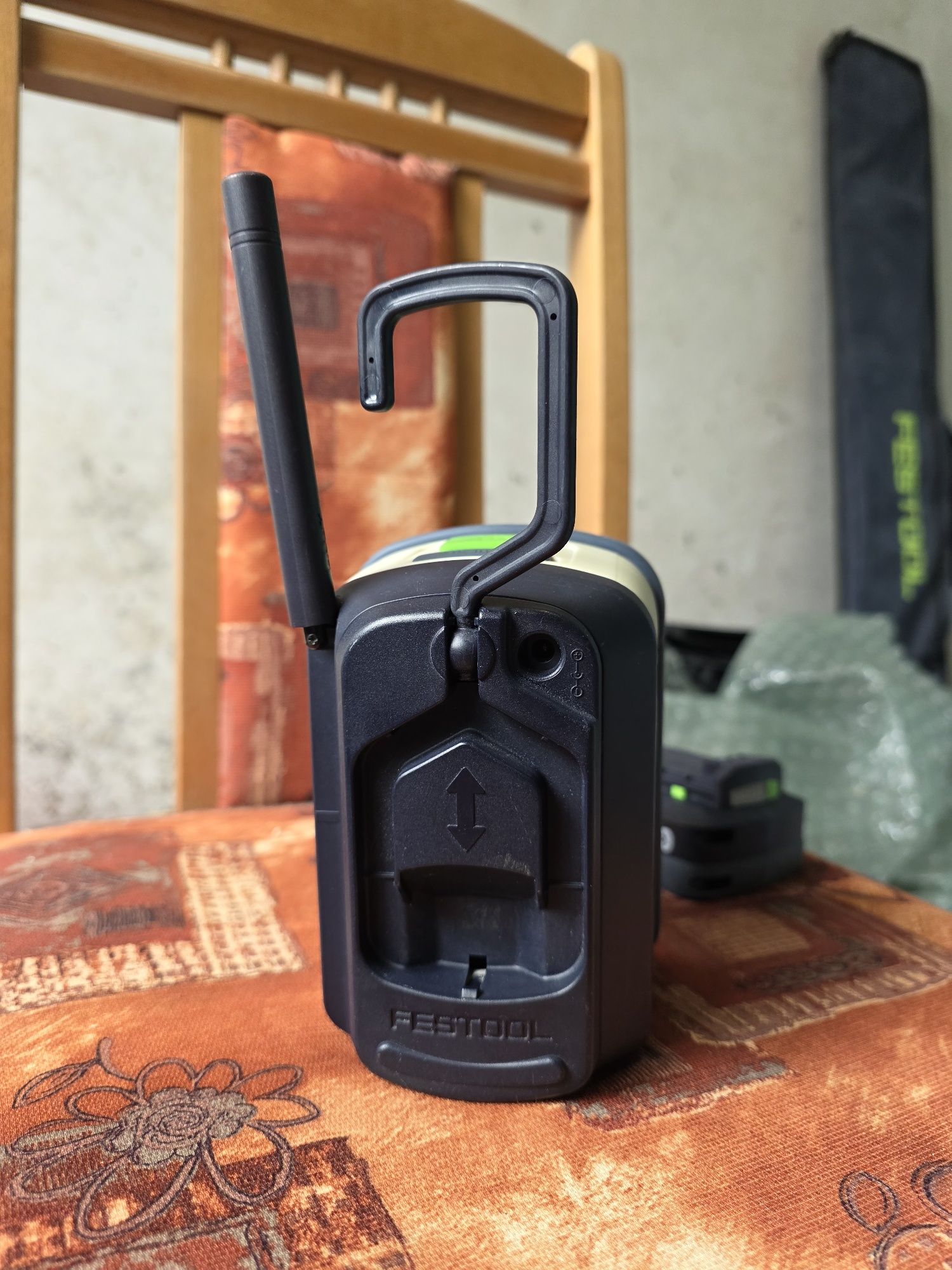 Радиоприемник Festool противоударен  батерия 4.0 Ah 18 V Sysrock BR 10