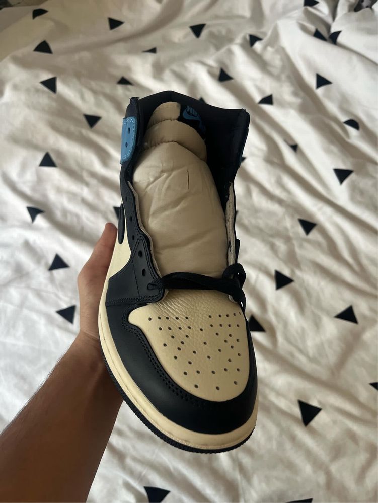 Jordan 1 noi marimea 41 albastri