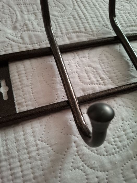 Настенная новая вешалка