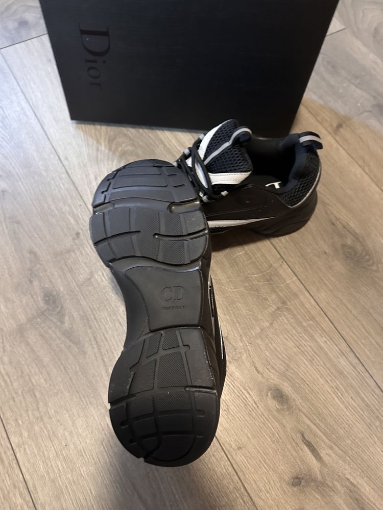 Dior B22 Premium