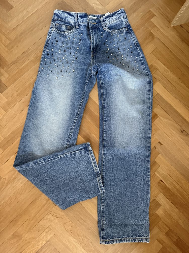 Дънки с камъчета Zara