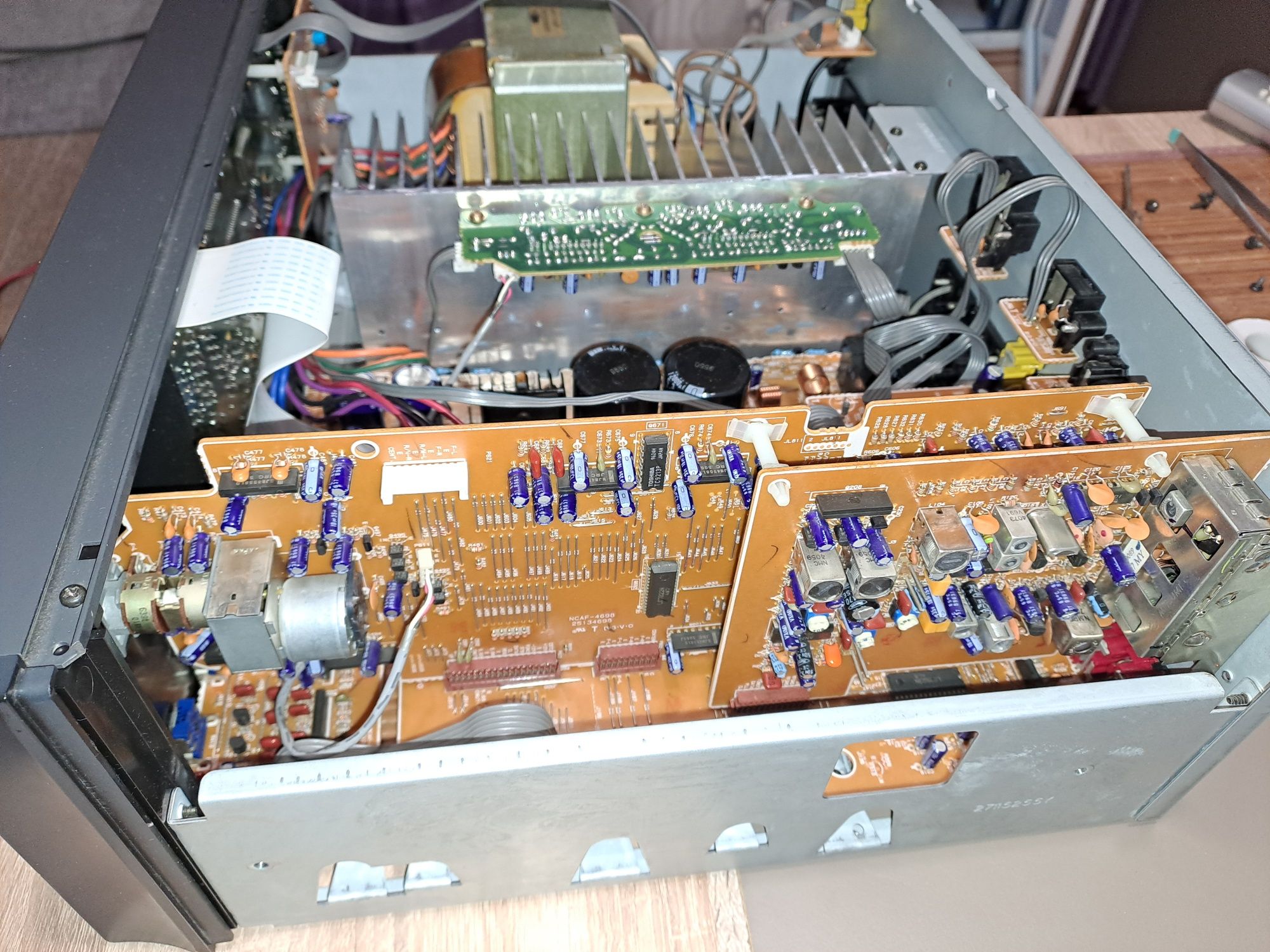 NAD AV-716 amplituner multicanal, DEFECT, lipsa etaje finale