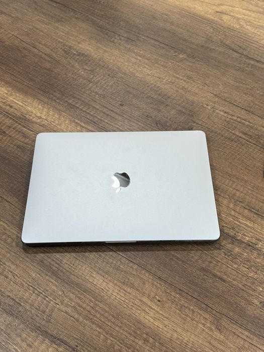 MacBook Pro 13 m2