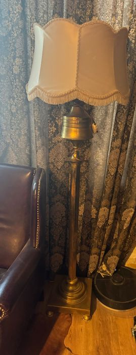 Стари лампи за под от Месинг