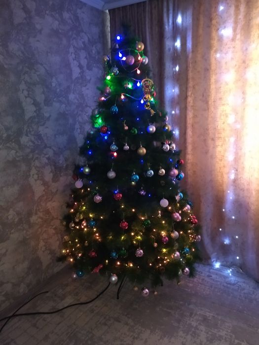 ЁЛКА искусственная продам