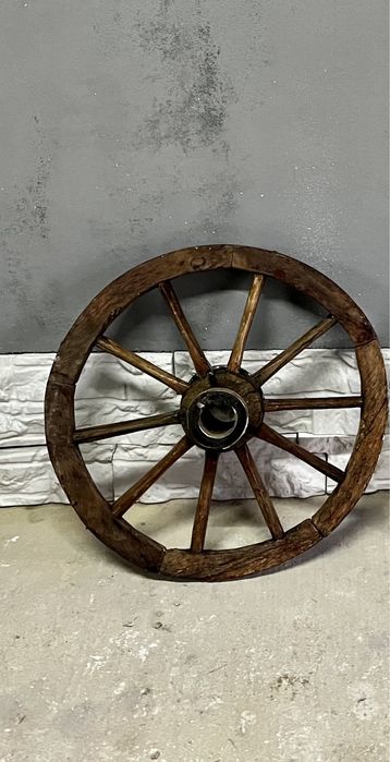Vand roata de caruta rustica