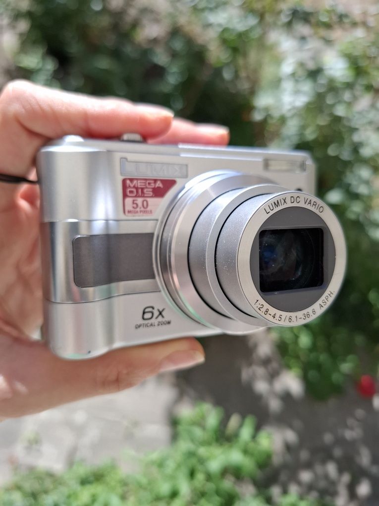 Компактен дигитален фотоапарат PANASONIC LUMIX LZ3