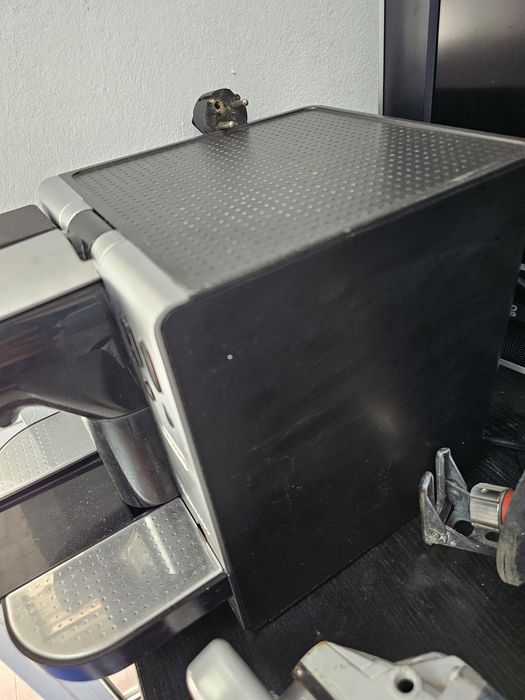 Expresor cafea DeLonghi Amanet Canta