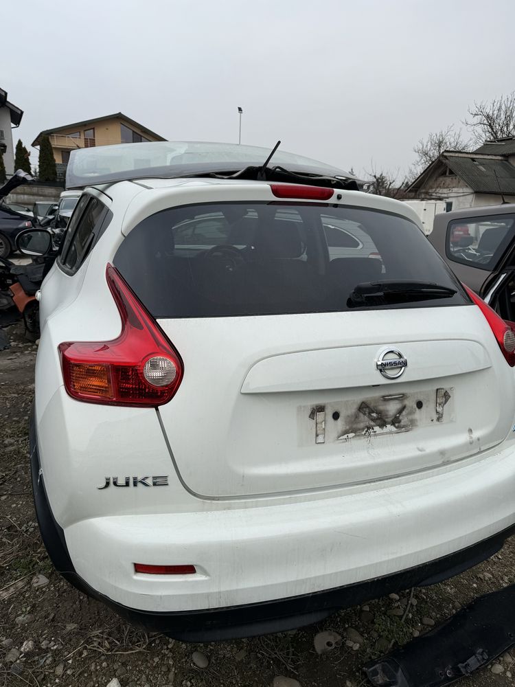 Luneta Nissan Juke stare impecabila!