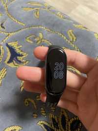 продам mi band 8