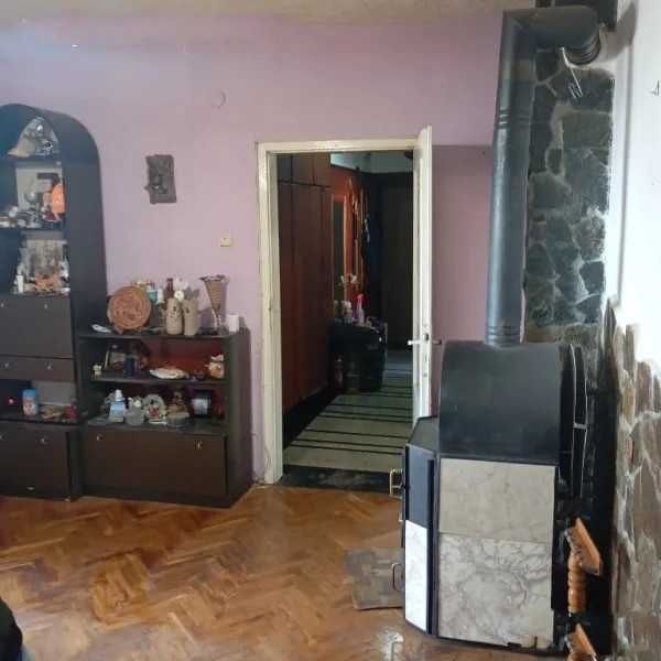 Продава се Тристаен апартамент в Карлово - 101 кв.м за 1238 €/кв.м - Снимка #3