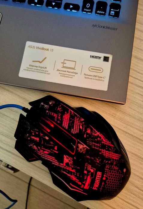 ASUS Vivobook 15 – gri, funcțional, mouse cadou