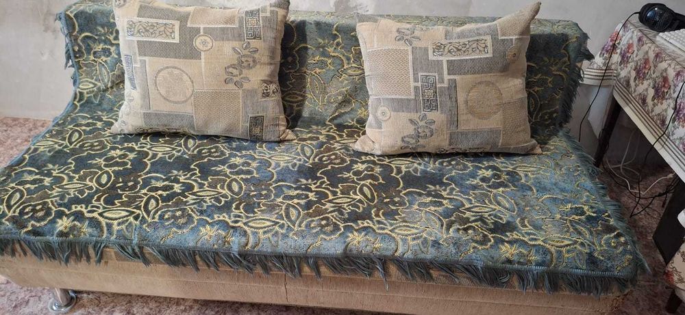 Отдам тахту в хорошем состоянии