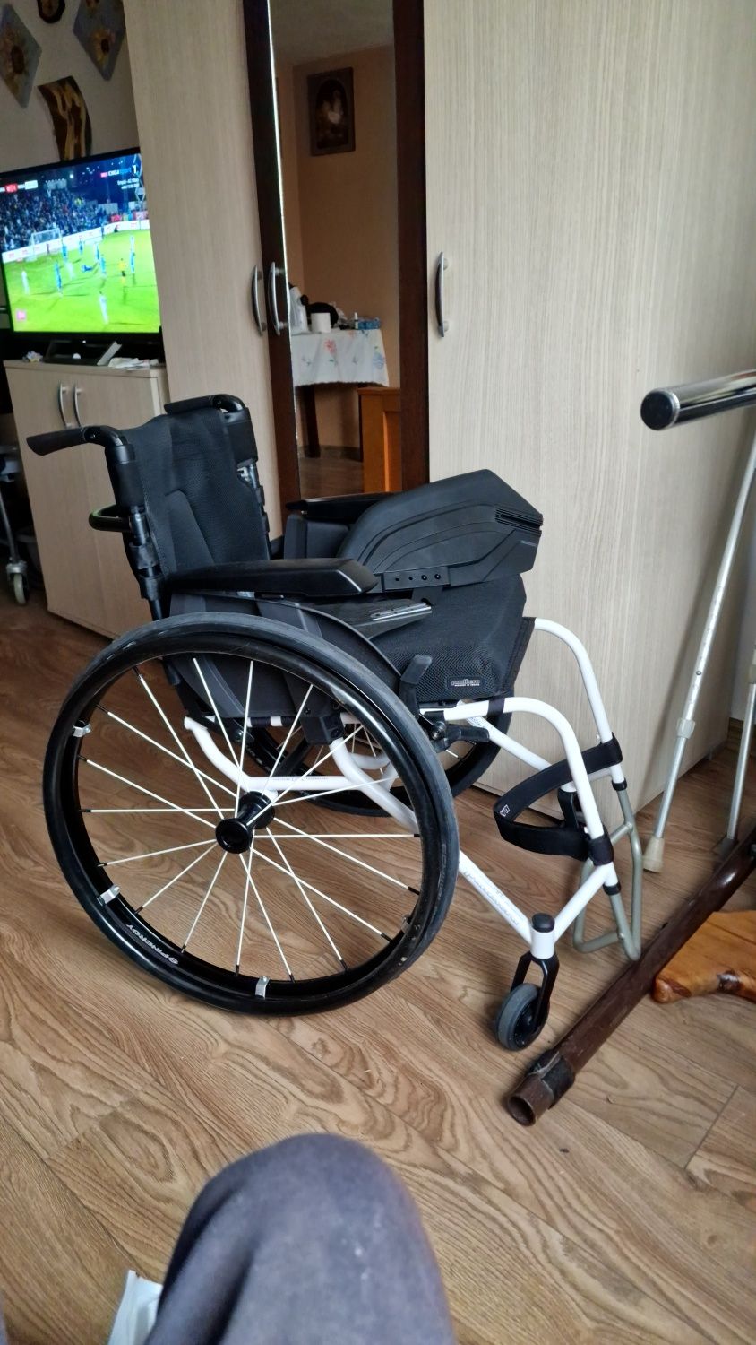 Scaun cu rotile panthera U3 light