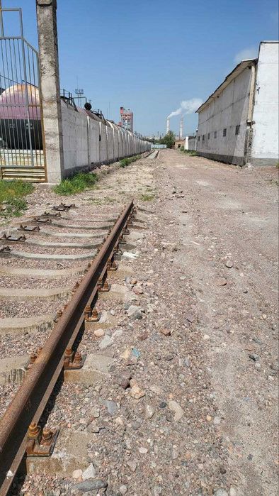 Baza sotiladi 2.3 ga