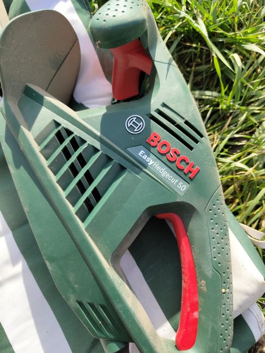 Trimmer/foarfeca electrica pentru gard viu Bosch easyhedgecut 50
