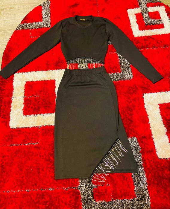 De vamzare set fusta si bluza