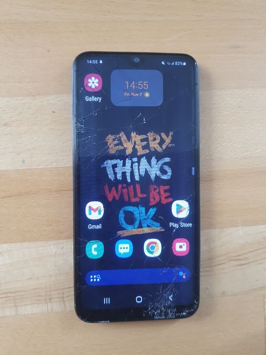 Telefon mobil smart Samsung Galaxy A20E CITITI DESCRIEREA