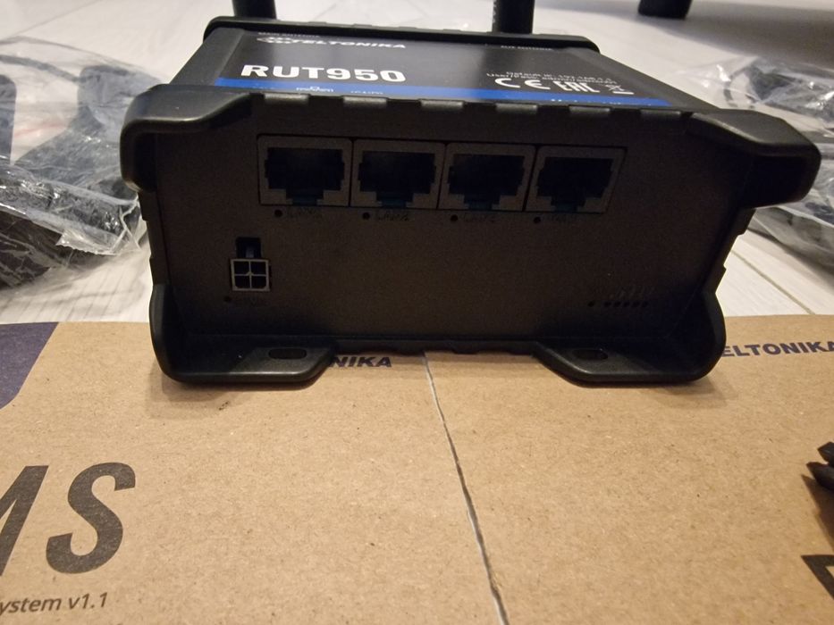 Router Teltonika RUT950, WiFi, 4G, Ethernet,