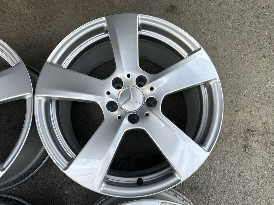 Jante originale mercedes-Benz w212 r18 in doua dimensiuni