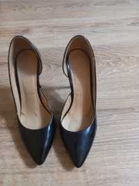 Туфли чёрного цвета