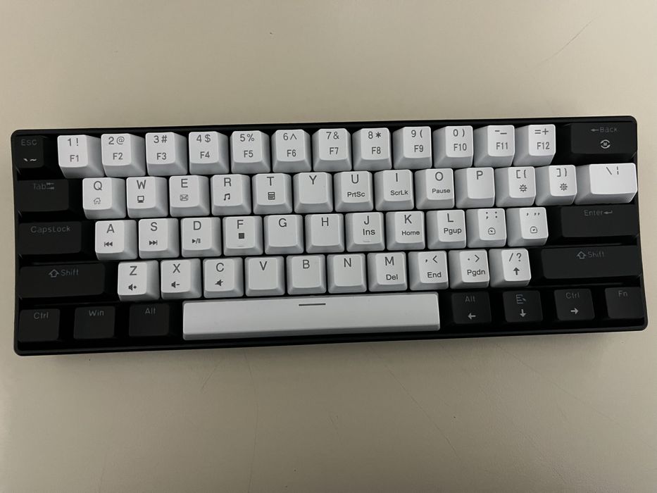 Механична RGB клавиатура