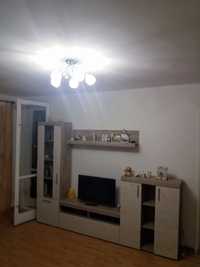 Închiriez apartament