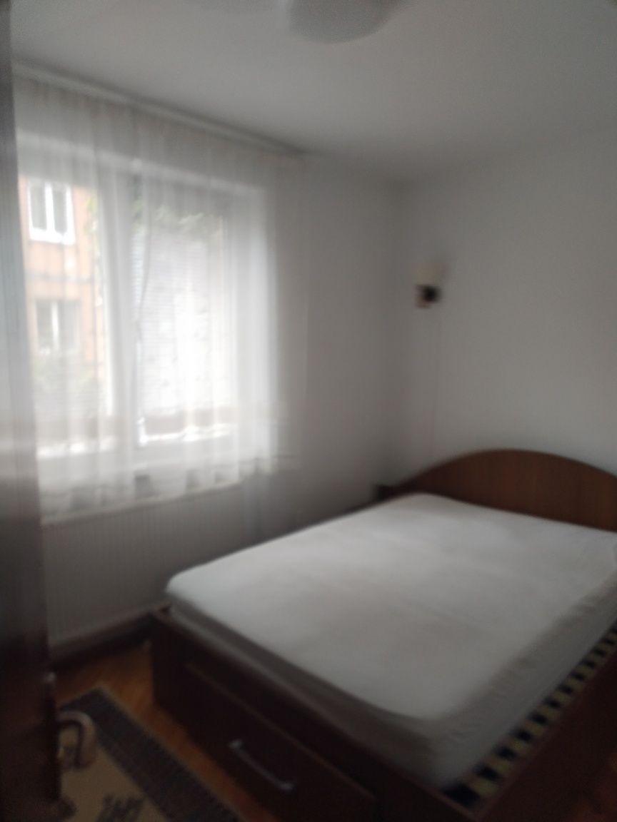 Apartament de închiriat