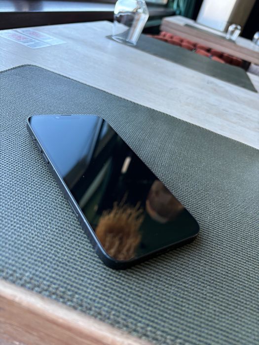 Iphon 14 plus nota 9 din 10 nu prezintă urme de uzură bateria 85%