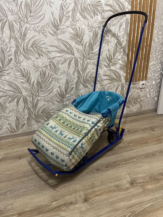 Санки на колесах Ника