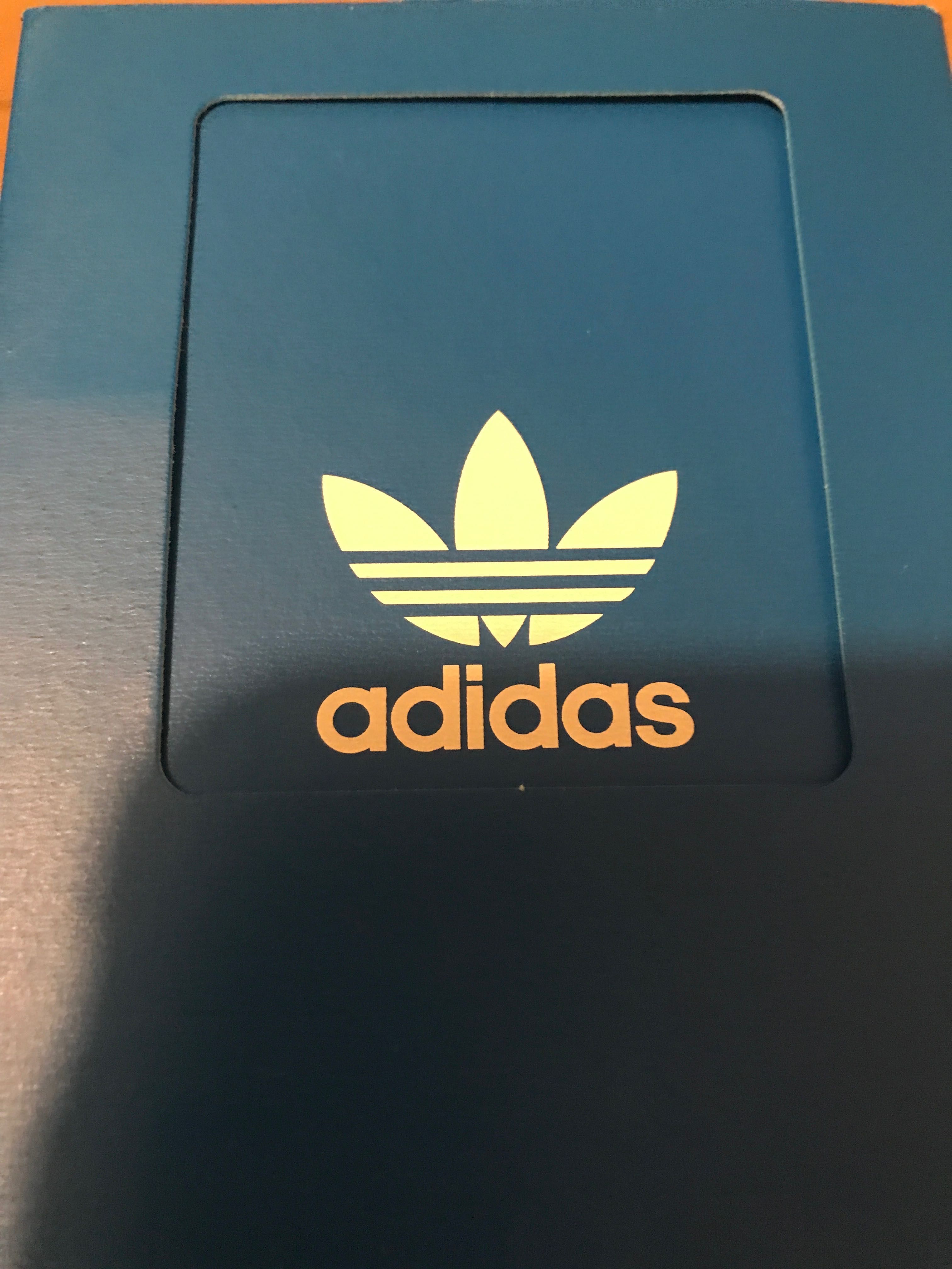 часовник Adidas original - унисекс - чисто нов - 200лв.