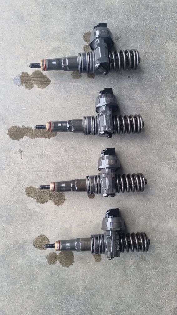 Injectoare vw golf 4 1.9 tdi cod injector 038130073ag