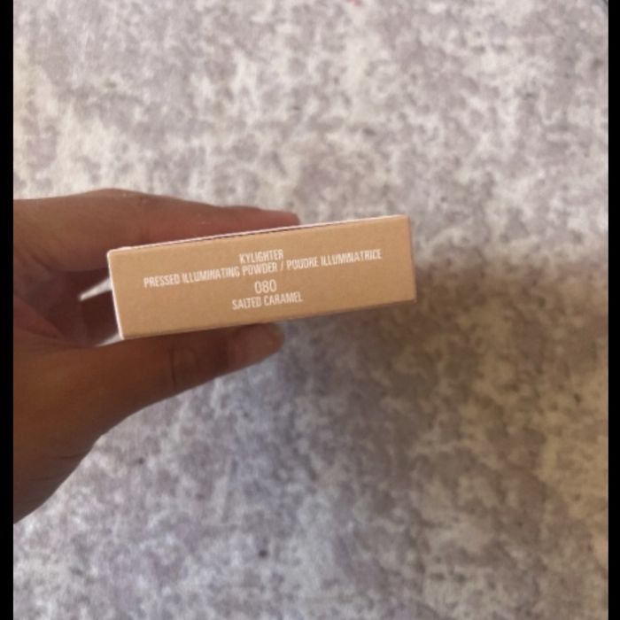 Чисто нов Хайлайтър на Kylie Cosmetics