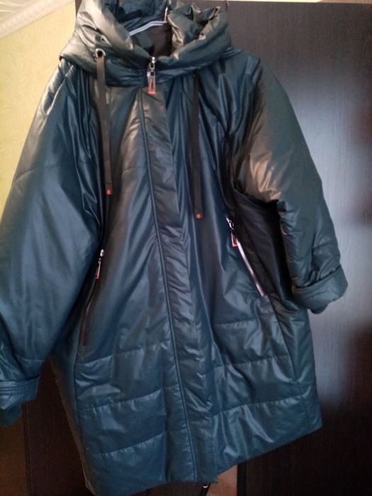 Продам зимний пуховик