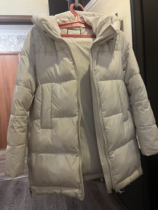 Продам зимний пуховик