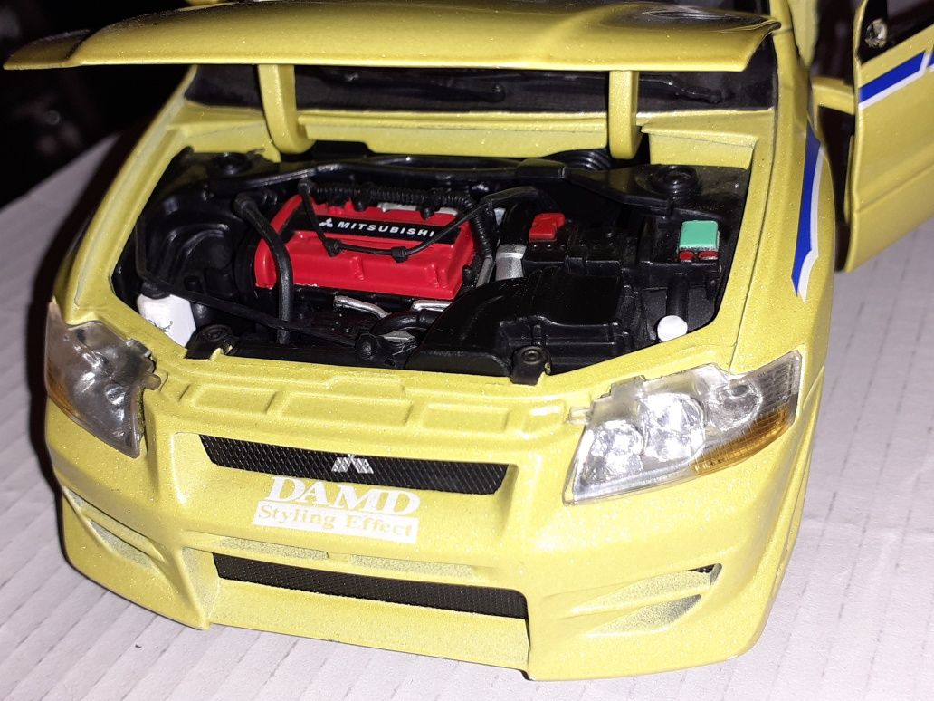 Macheta Mitsubishi Lancer Evo 7 - 1/18 ERTL