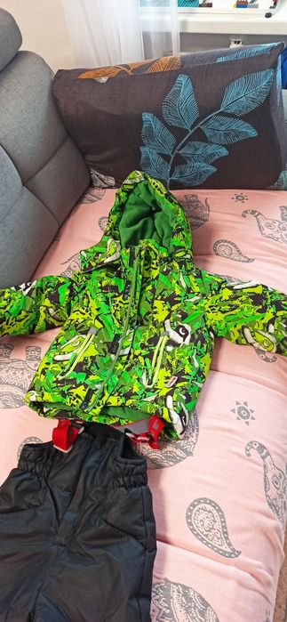 Продам ЗИМНИЙ комбенизон ( раздельный ) для мальчика