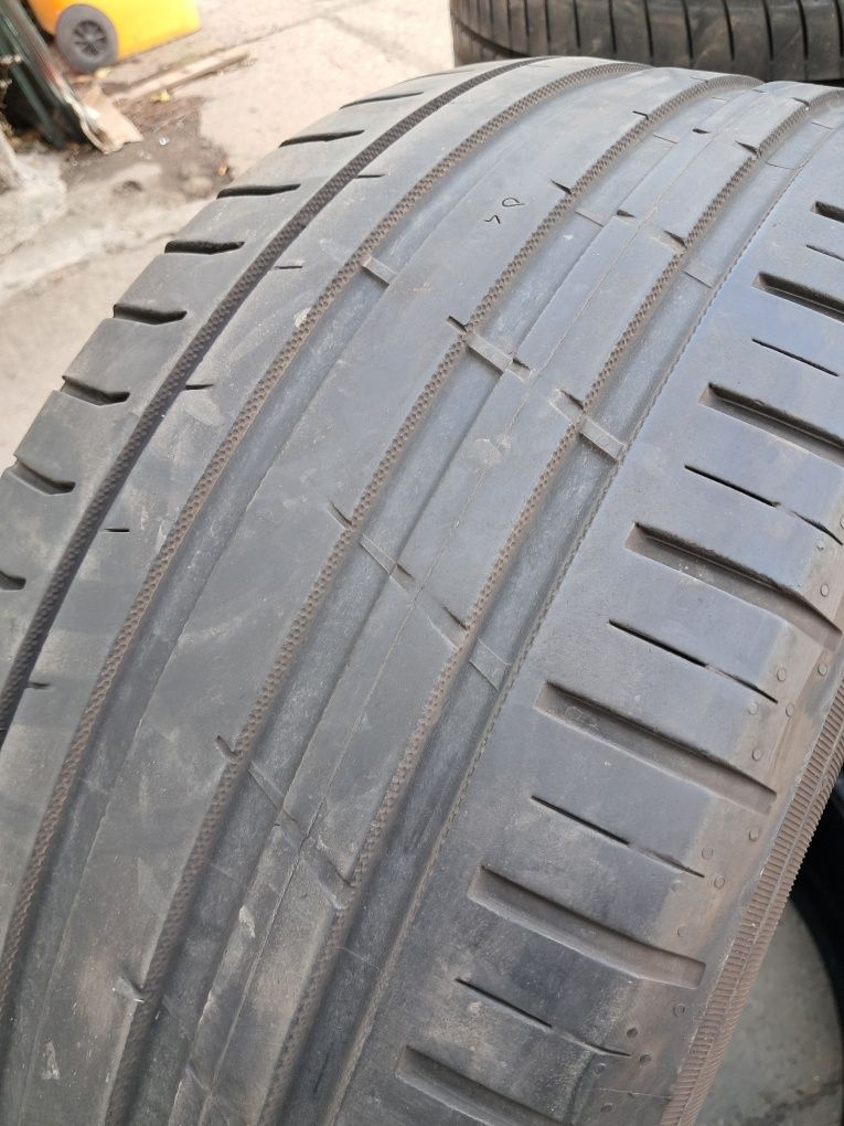 1XAnvelopa second vara 255 45 ZR 20 Nokian