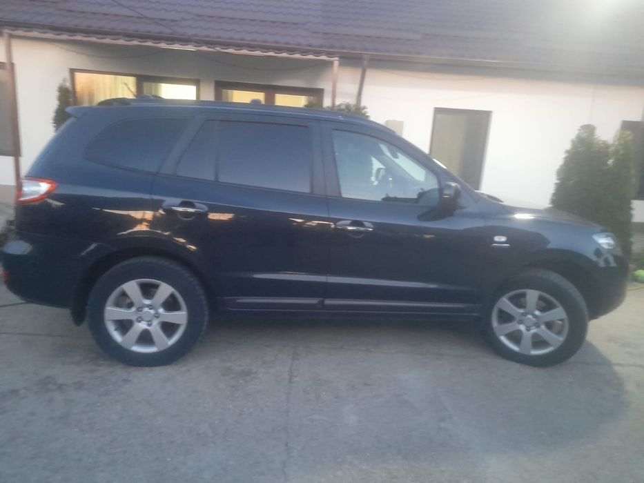 Vând Hyundai SantaFe